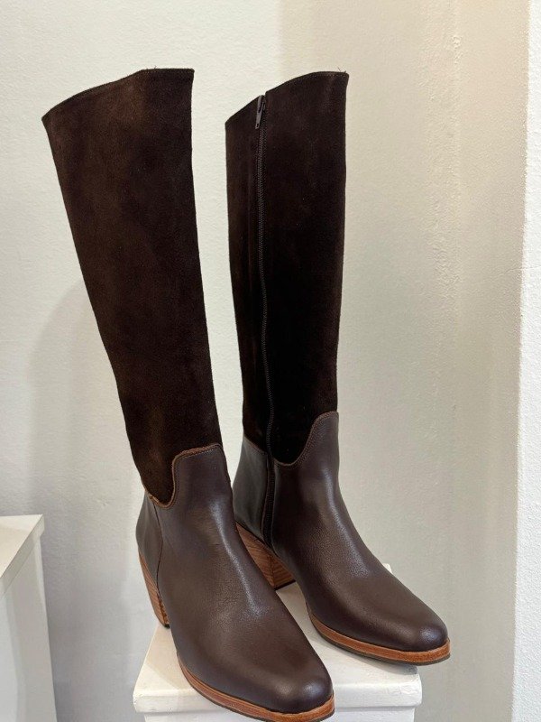 Producto - BOTAS SU DE CUERO CHOCOLATE Y CAÑA DE GAMUZA - 1