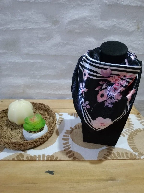 Producto - pañuelo ADRIENNA
