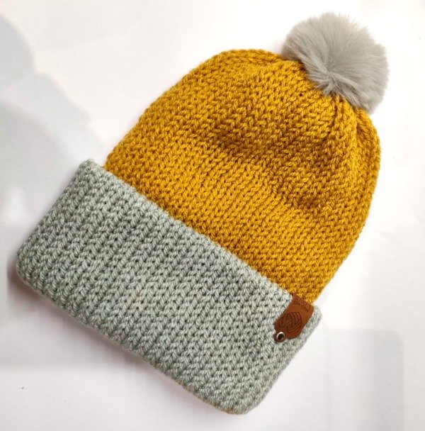 Producto - Gorro color amarillo y gris perla