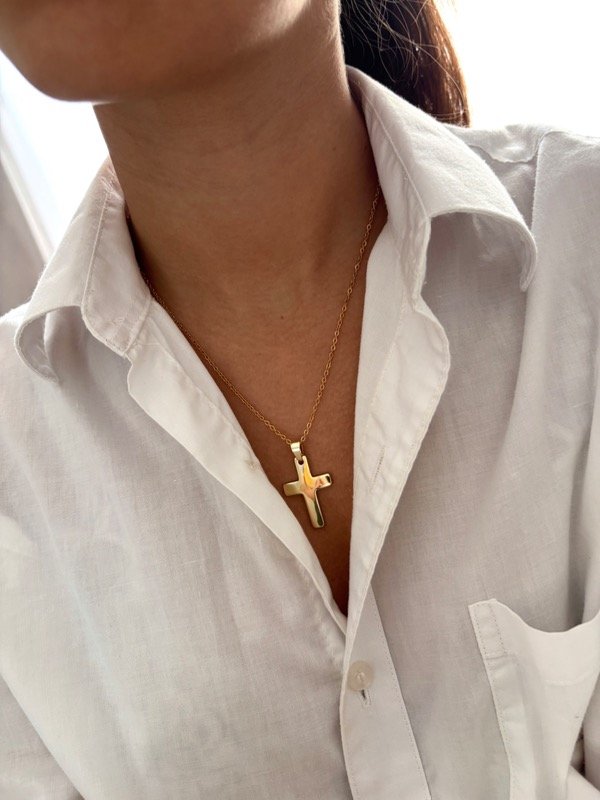 Producto - Collar dorado cruz