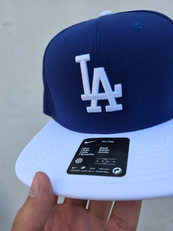Los Angeles Dodgers Nike Two-Tone Snapback Hat - Blue/White 2026 — imagen 2