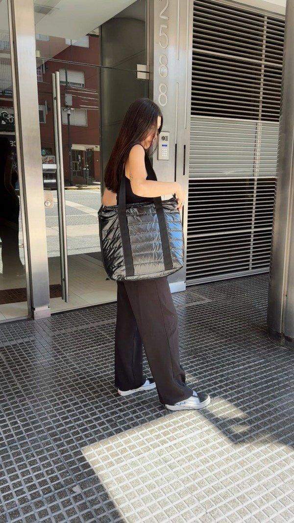 Producto - Bolso Puffer Metalizado Black
