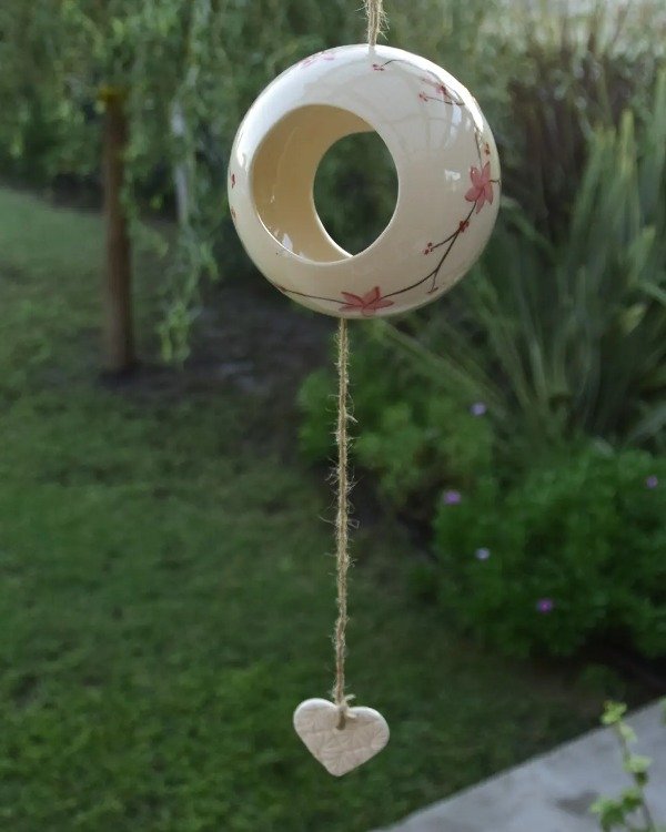 Producto - Casita para pájaros florcitas rosadas