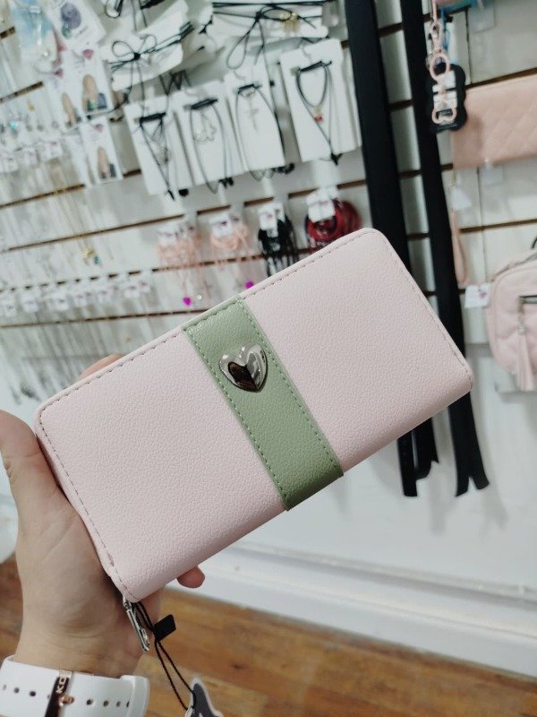 Producto - Billetera trendy corazon rosa