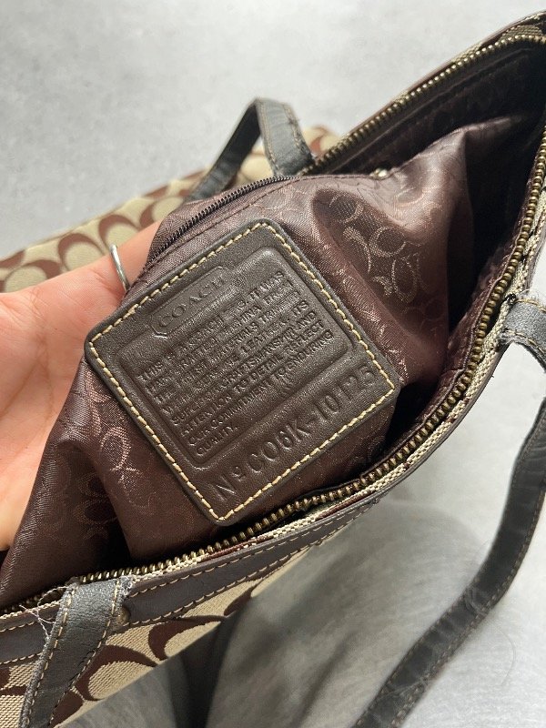 Producto - Bag Monogram Coach - 10