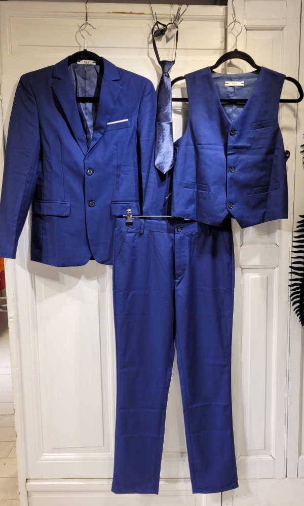 Producto - Traje SHEIN 4 piezas azul Nuevo Talle 10/12 años - PRECIO: 110X