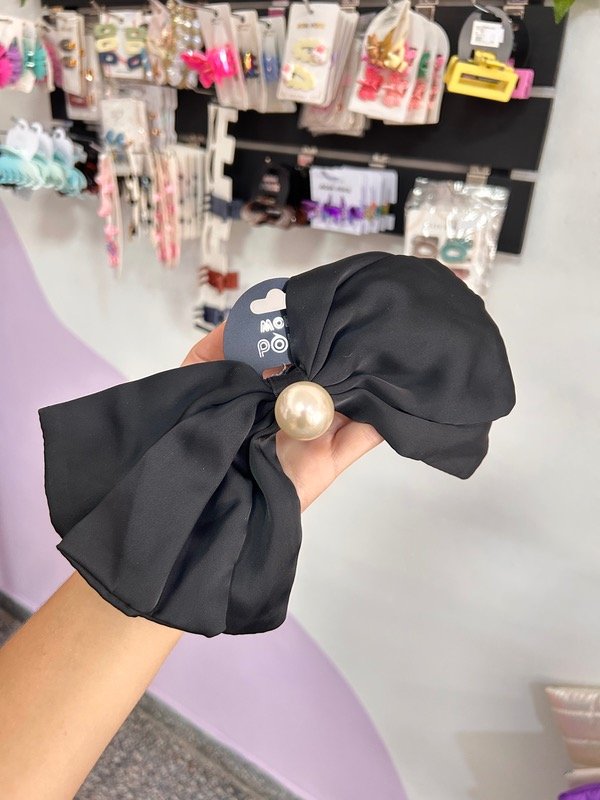 Producto - Moño con perla negro