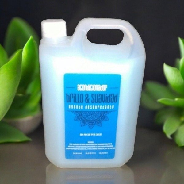 Producto - acondicionador brillo y suavidad lan x 2 litros