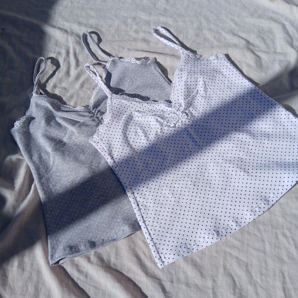 Producto - Musculosa Puntitos ll