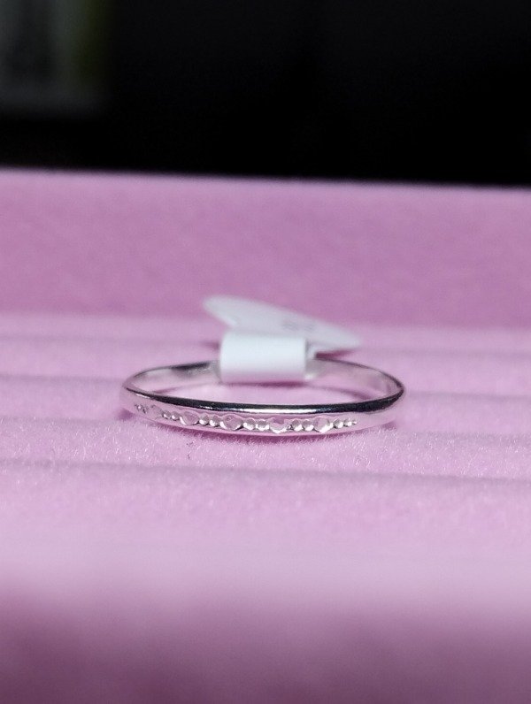 Producto - Anillo de plata fino 5 puntos