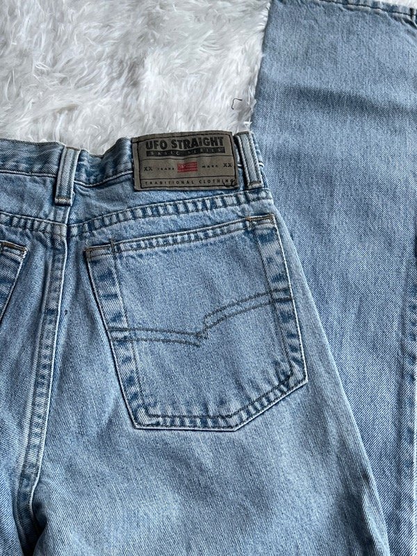 Mom jean vintage celeste talle 34 — imagen 6