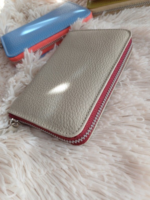 Producto - Billetera de CUERO NATURAL