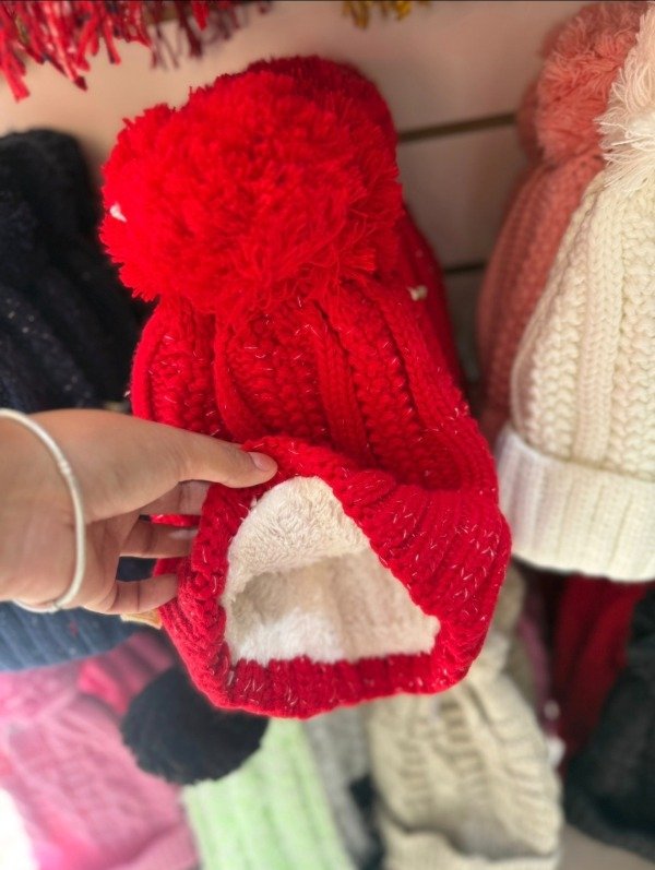 Producto - Gorro nevado con pompom importado - 2