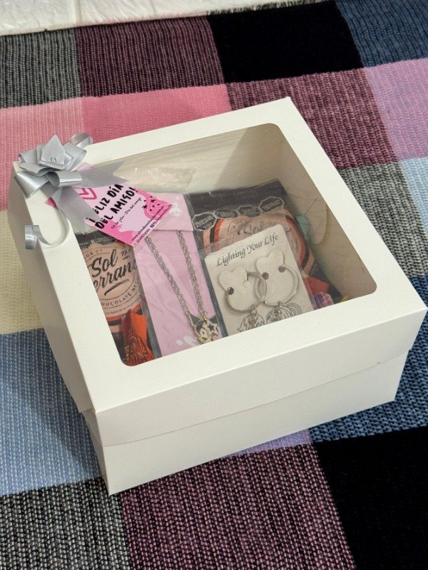 Producto - Caja + llavero+cadena para compartir