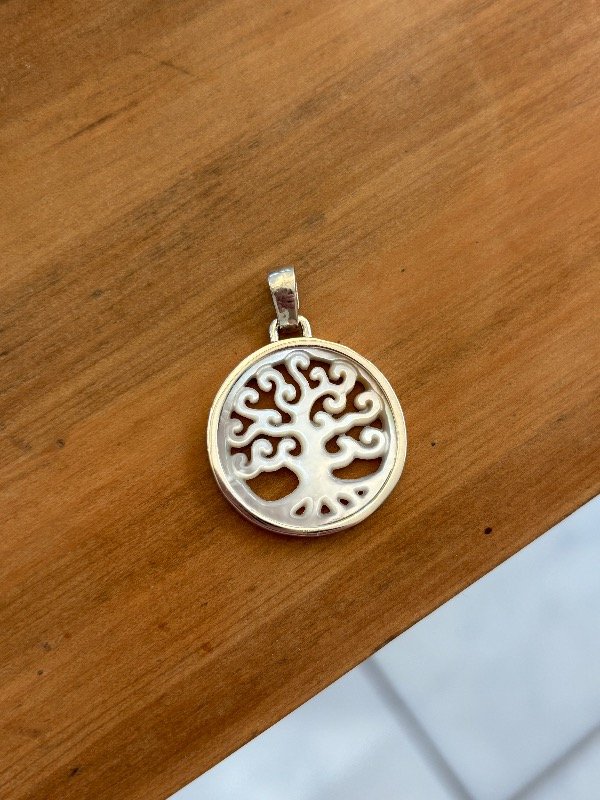 Producto - Dije Árbol de la Vida Nácar