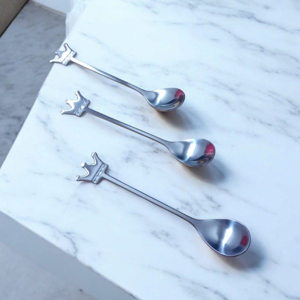 Producto - Cuchara plata con forma corona x6