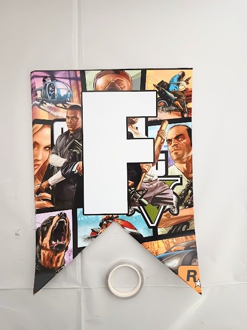 Producto - BANDERIN GTA X LETRA GRAND THEFT AUTO