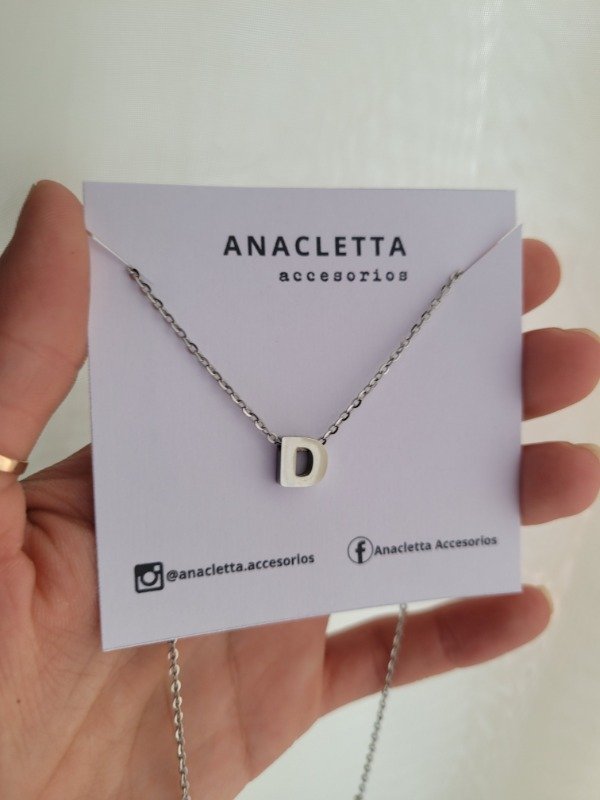 Producto - Gargantilla inicial pasante D AQ