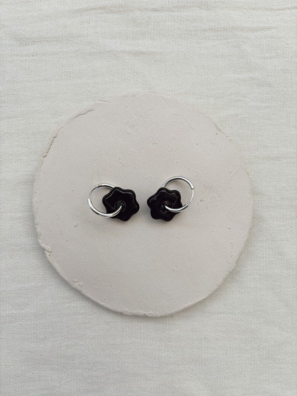 Producto - FLOR CHICA 6 NEGRO