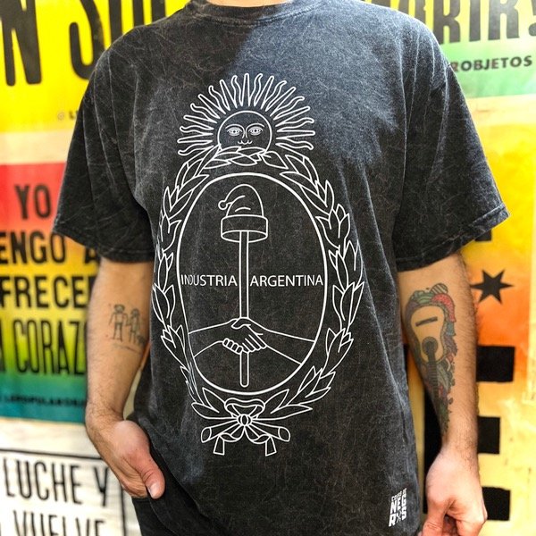 Producto - Remera Industria Argentina