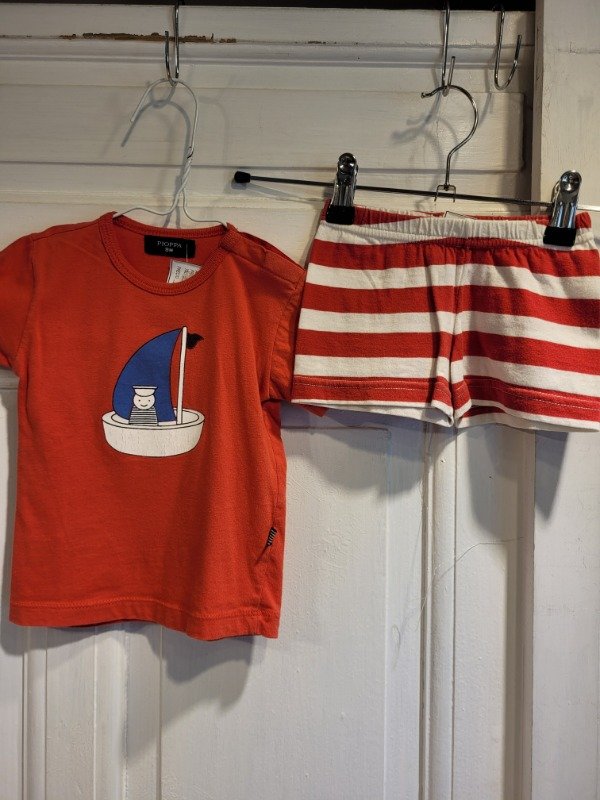 Producto - Pijama PIOPPA colorado short rayado- Talle 9 meses- PRECIO: 10X