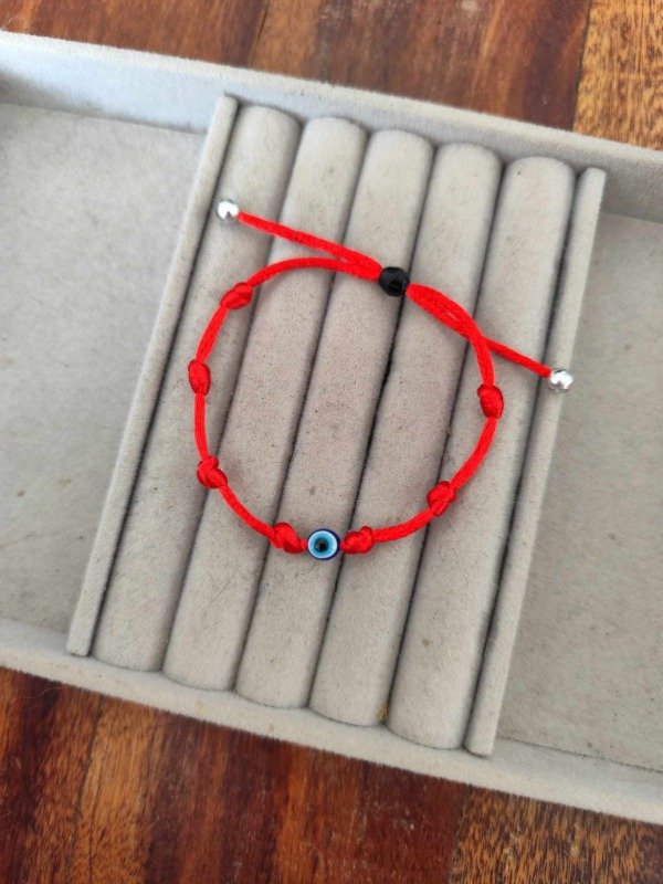 Producto - Pulsera hilo ojito turco y nudos