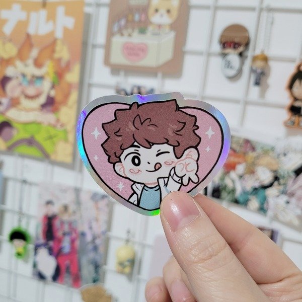 Producto - Sticker holografico - Oikawa corazón