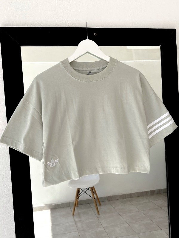Producto - Remera crop oversize adicolor verde claro