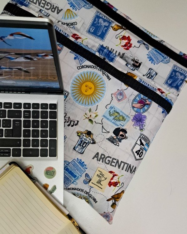 Producto - Funda para notebook Argentina IMPERMEABLE - 3