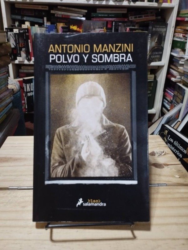 Producto - POLVO Y SOMBRA - Antonio Manzini