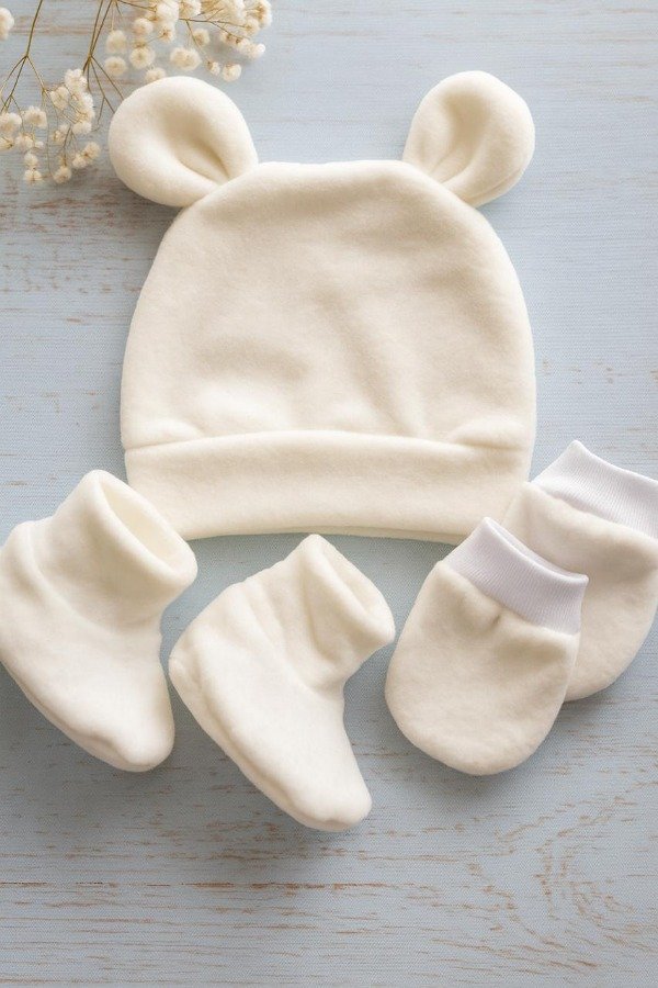 Producto - Gorrito, mitones y escarpines (RN a 6 meses)