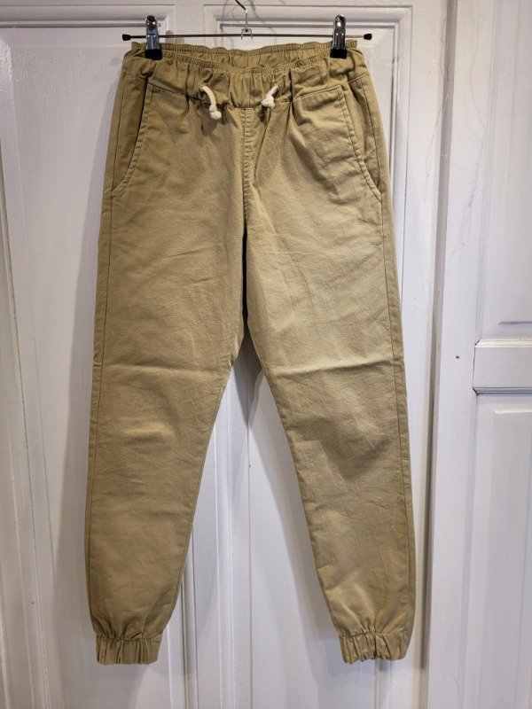 Producto - Jogger NAIBOARD beige Talle 40 - PRECIO: 26X