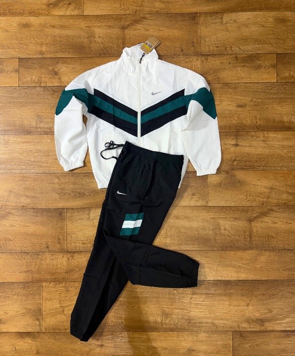 Producto - CONJUNTO NIKE SIRE