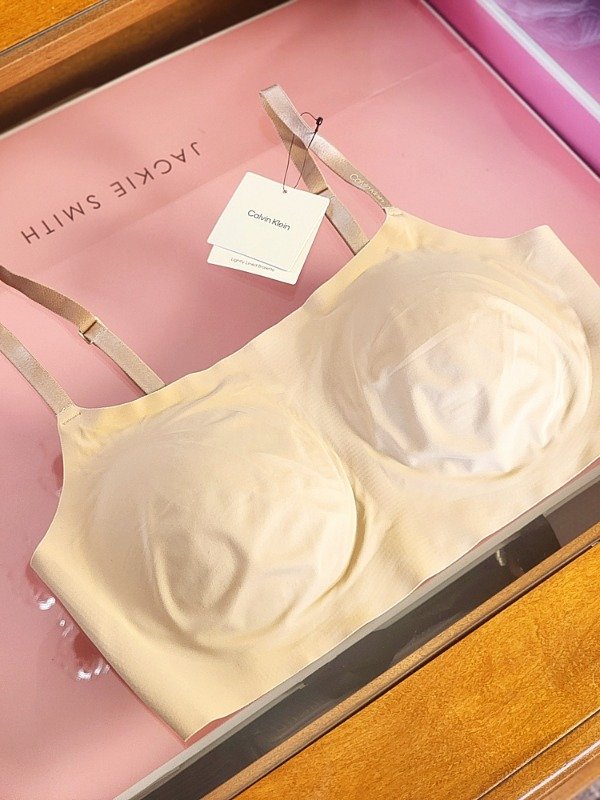 Producto - Corpiño CALVIN KLEIN sin costura nude