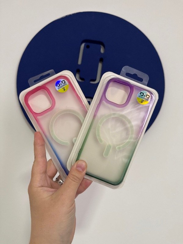 Producto - FUNDA CLEAR CASE DIFUMINADA MAGSAFE IPHONE 13