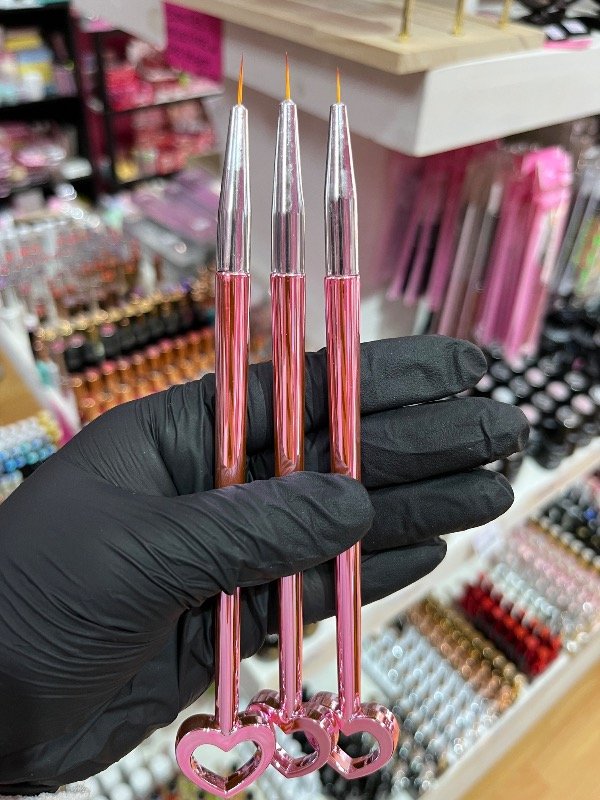 Producto - Pincel liner x3 mango corazón rosa