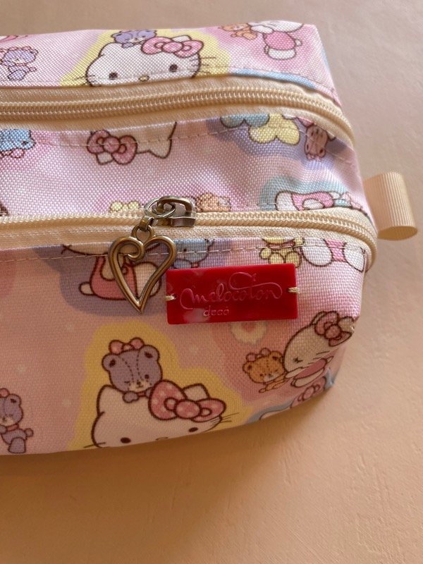 Producto - Cartuchera doble cierre hello Kitty
