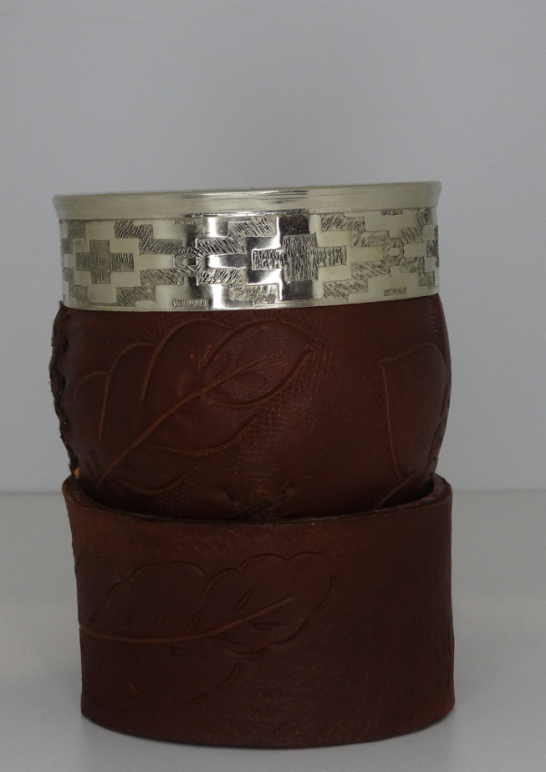 Producto - Imperial Alpaca Con Base Repujado Premium