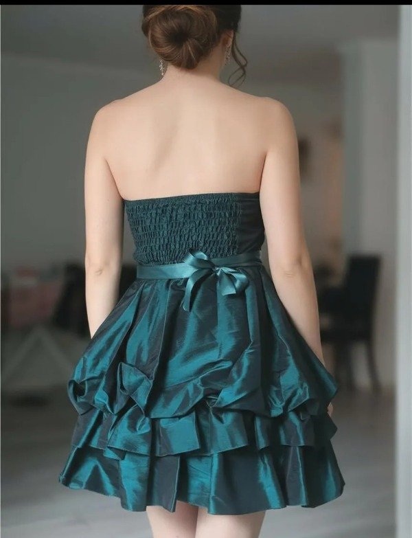 Producto - Vestido corto  globo straples verde - 1