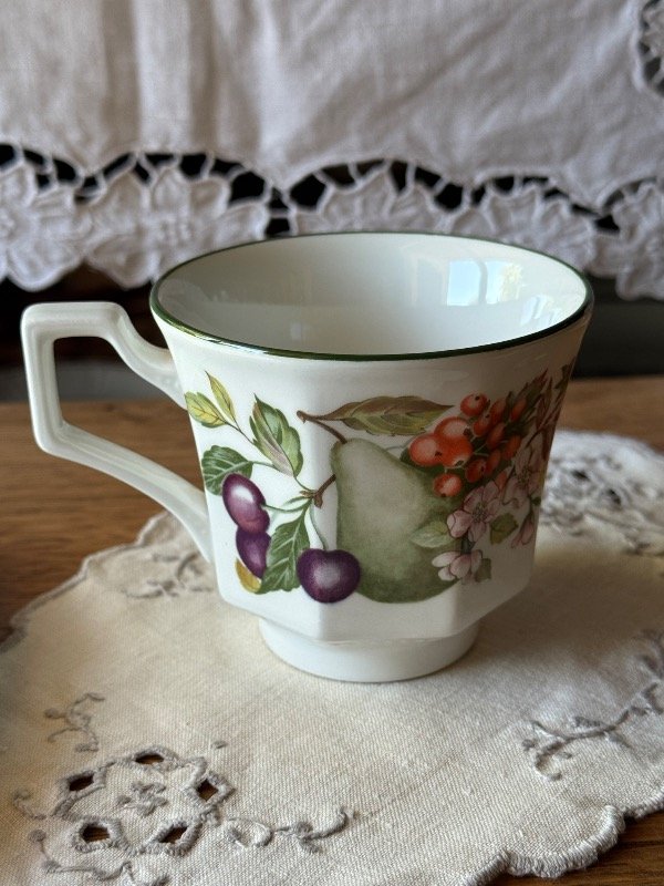 Producto - Taza de té de porcelana sin plato - 2