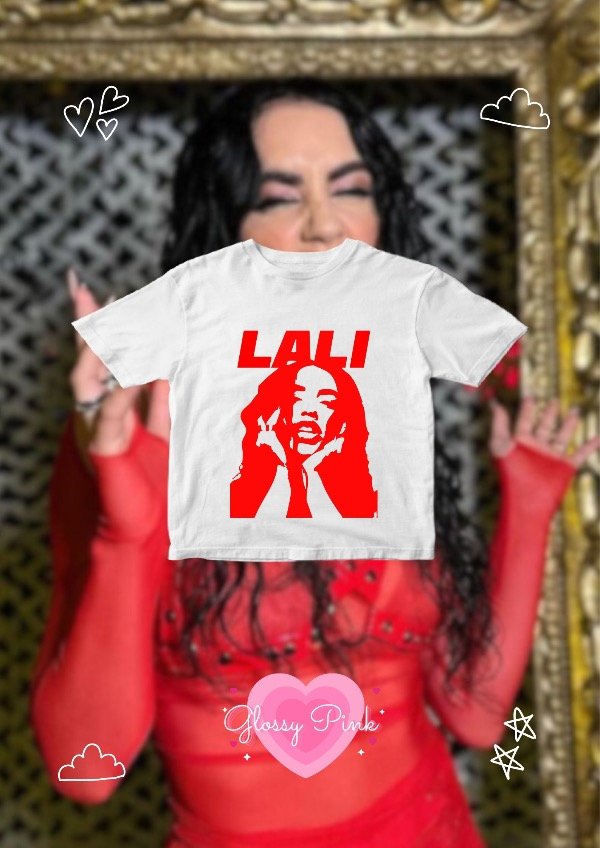 Producto - Baby Tee Lali Rojo - DTF