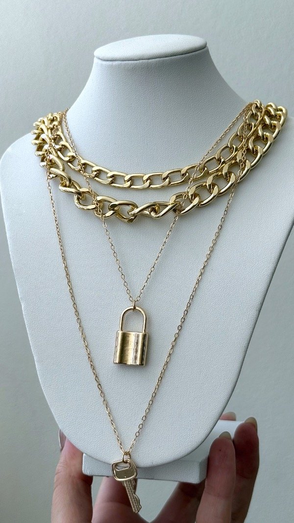 Producto - Collar multi cadenas candado ACERO DORADO