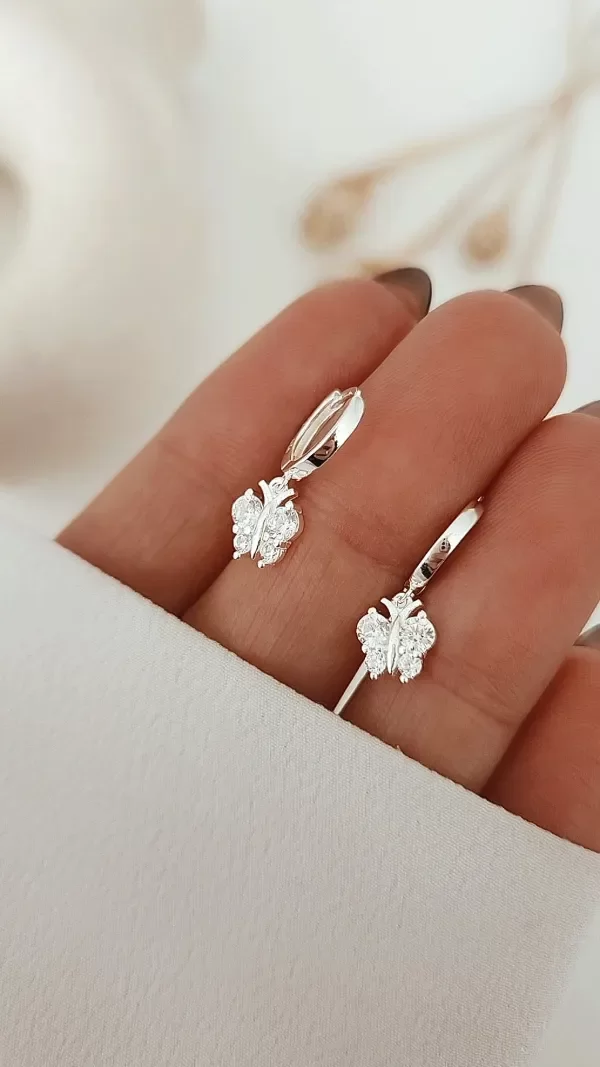 Producto - Argollas 1cm dije mariposa mini cubic P925