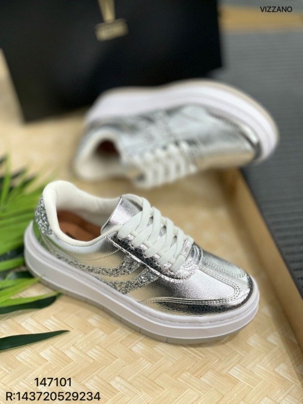 Producto - ZAPATILLAS VIZZANO (plataforma) plateada