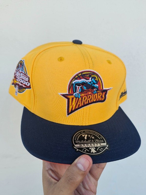 EN STOCK: Golden State Warriors AllStar 2000 Mitchell And Ness 7 3/8 (58-59cm)