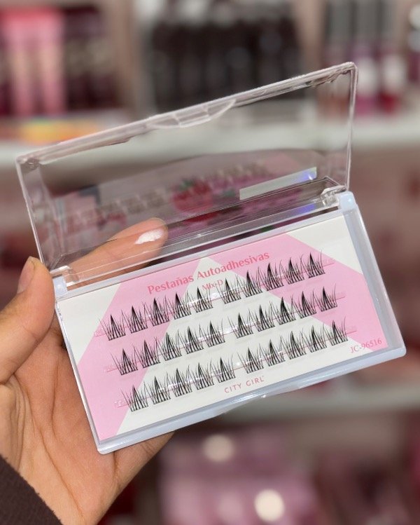 Producto - Pestañas autoadhesivas anime City Girl
