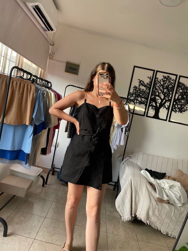 Producto - Mono short pollera con cadena