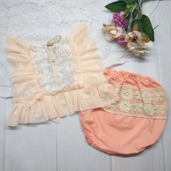 Producto - Set blusa volados + Pañalero 12/18m