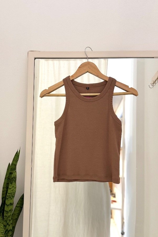 Producto - Musculosa Gema Camel