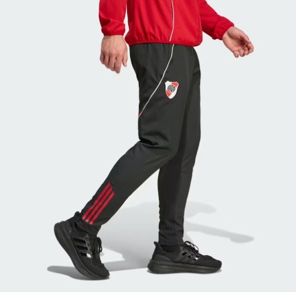 Producto - Joggins presentación adidas de River Plate Tiro 2025